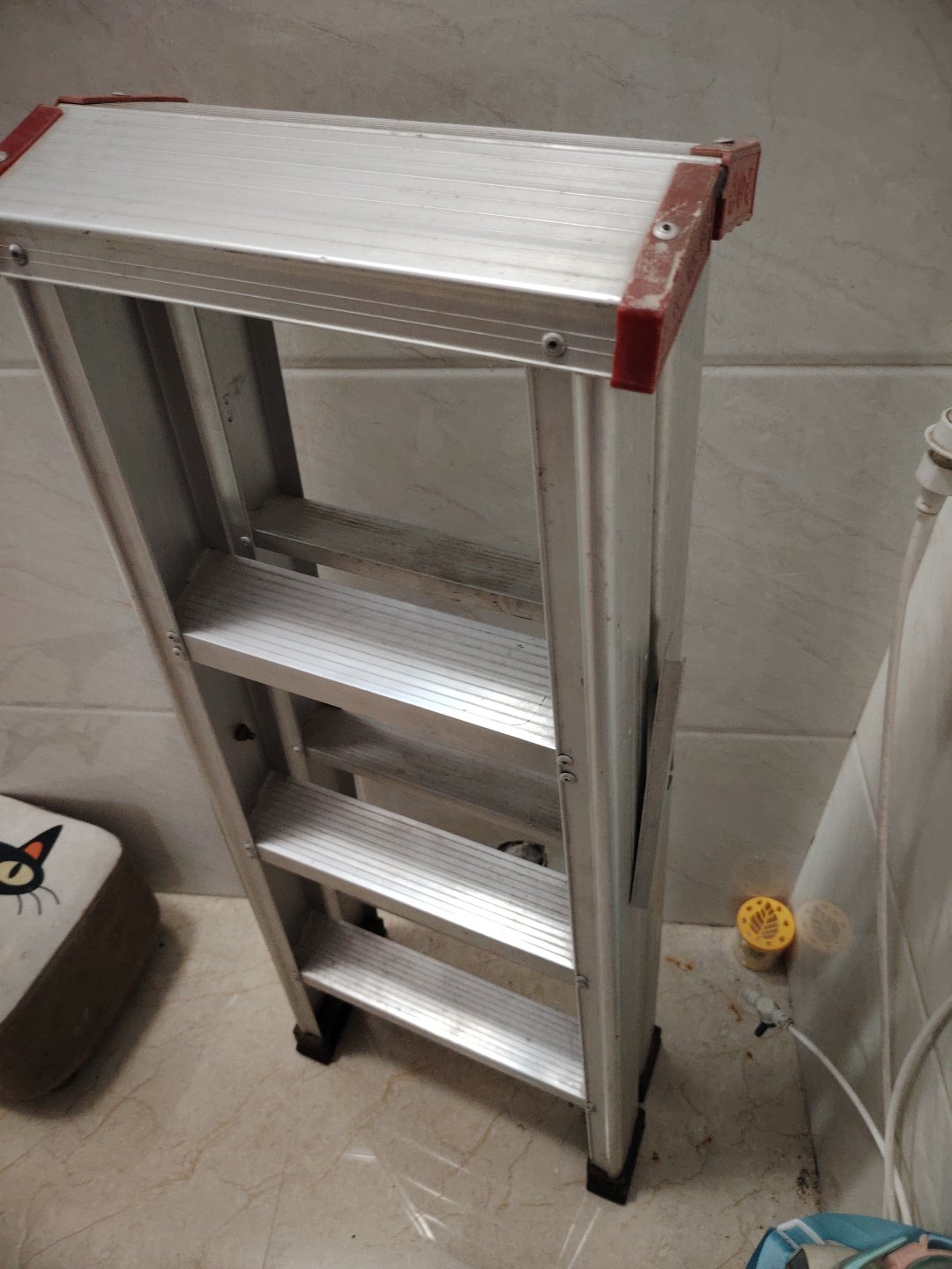 家用闲置人小型人字梯转让0