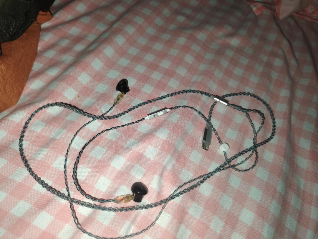 mmcx耳机1
